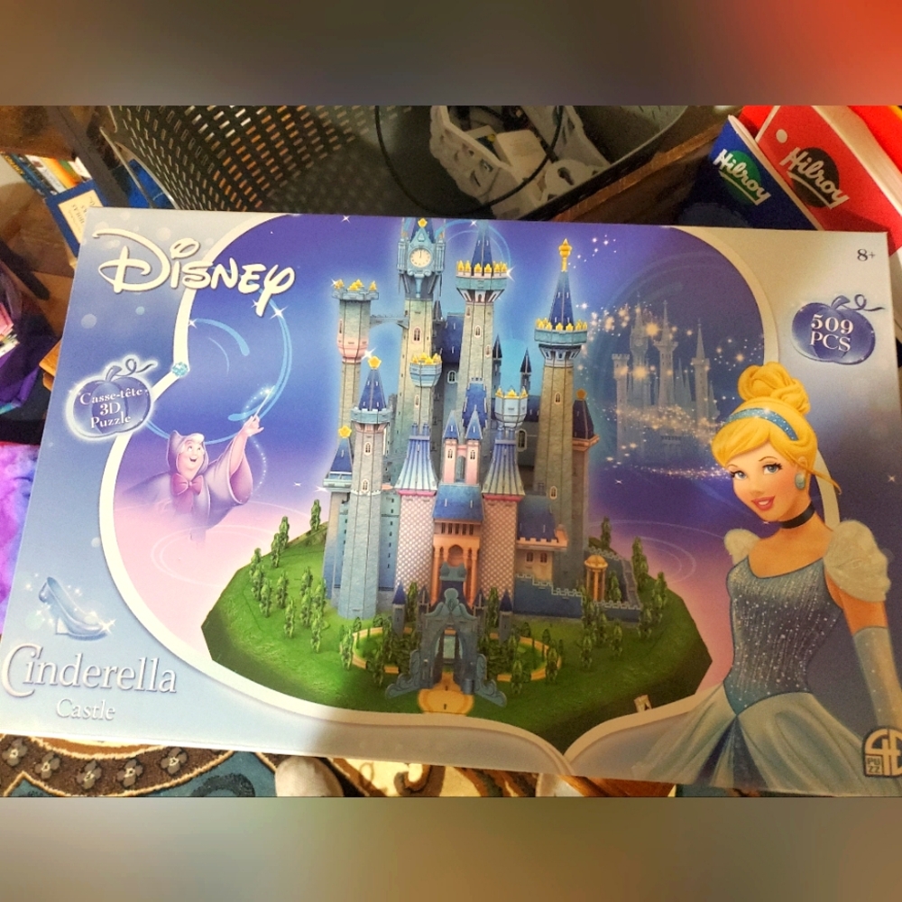 3d puzzle Cinderellas castle BNIB